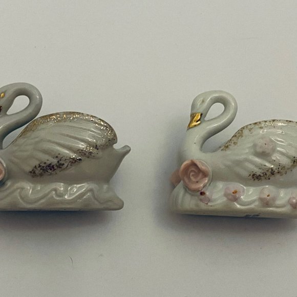 Ceramic Swan Salt Cellars, Pink & White, Gold & Rose Accents, Made in Japan - Picture 5 of 7